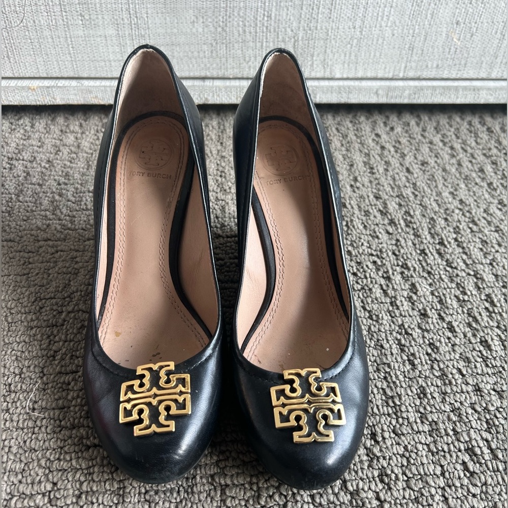 Tory Burch black leather platform heels size 7